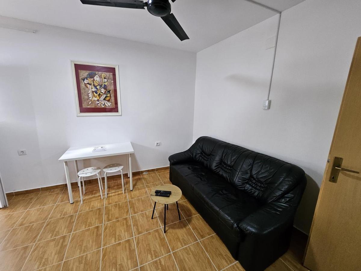 Budget Apartment Lelo Centar 5 Osijek Bagian luar foto